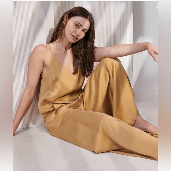 LUNYA Washable Silk Elastic Strap Jumpsuit SIZE SMALL with pockets - Picture 2 of 6